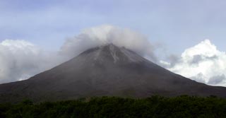 Costa Rica’s Volcán Arenal, an active volcano.